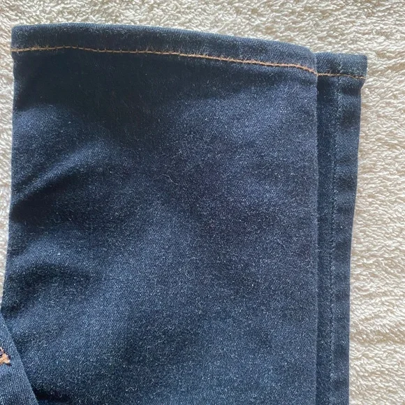 Guess Low Rise Dark Wash Skinny Jeans - Picture 4 of 7